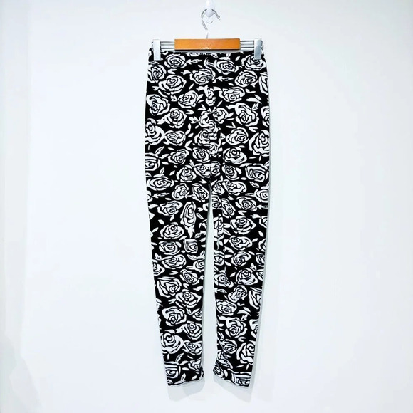 CHERIE BLISS Black floral teddy leggings - Picture 4 of 7